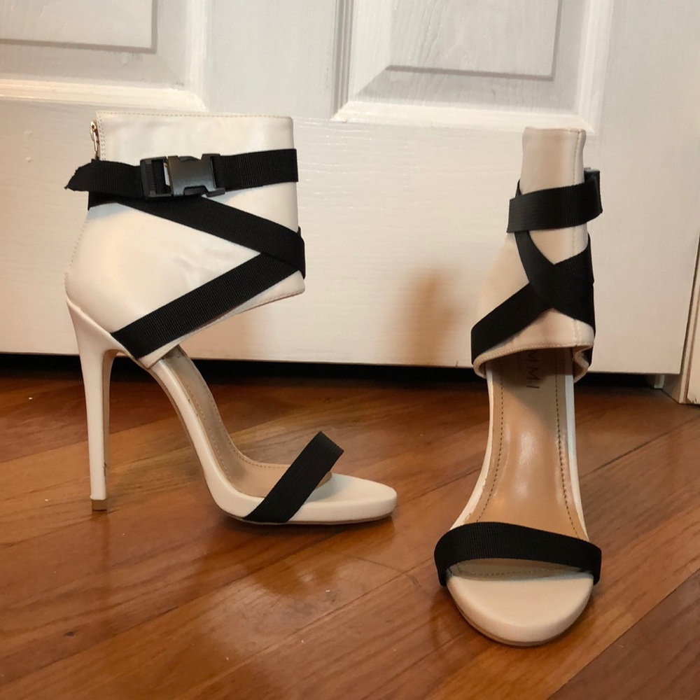 SIMMI Sandal